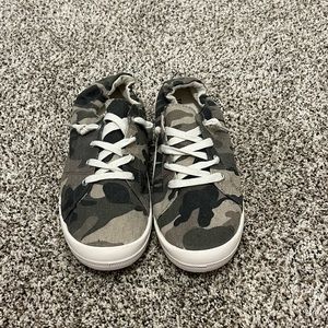 Torrid scrunched back sneakers